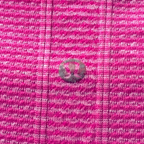 Lululemon pink workout quick dry tshirt - Picture 3 of 4